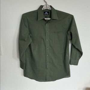 Stafford Men’s Long Sleeve Dress Shirt
Size 16 32-33